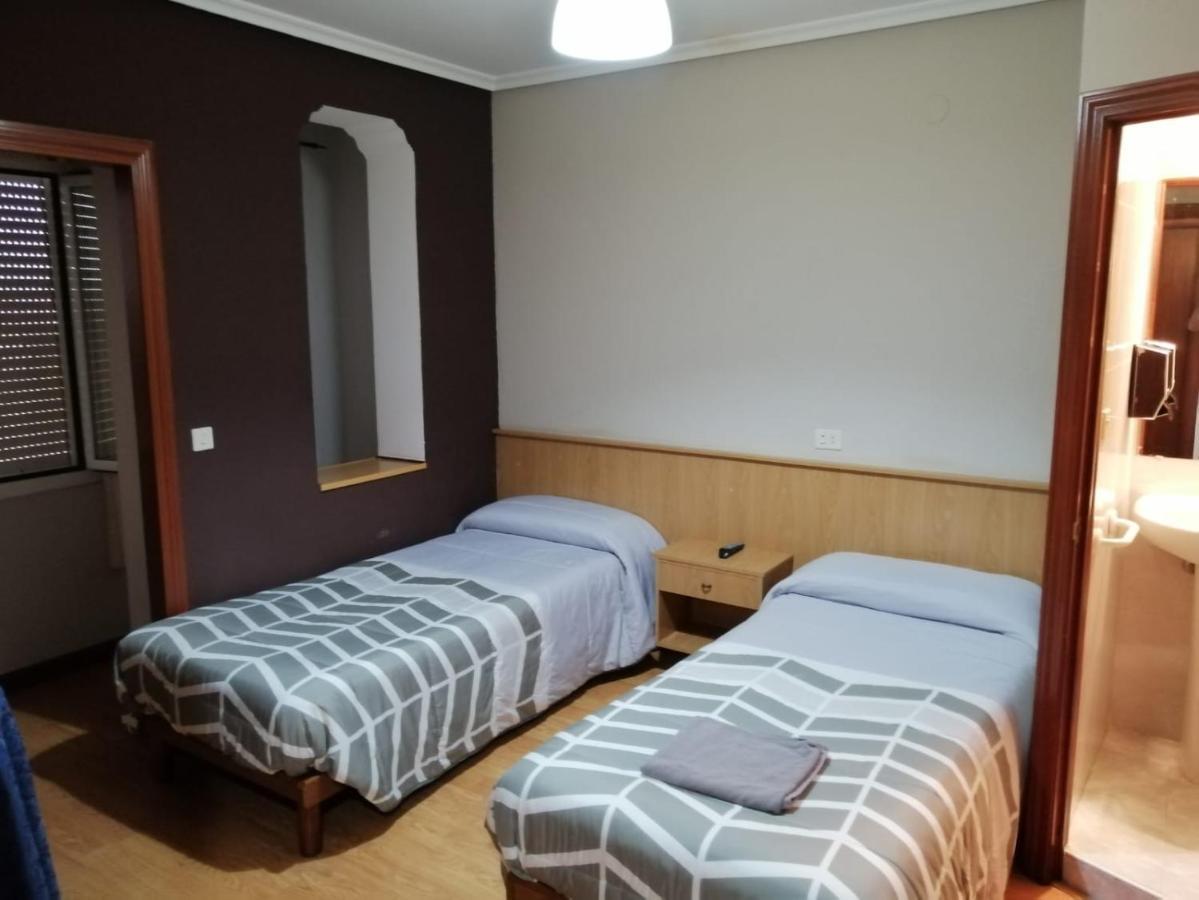 Hostal Castilla Miranda de Ebro Zimmer foto